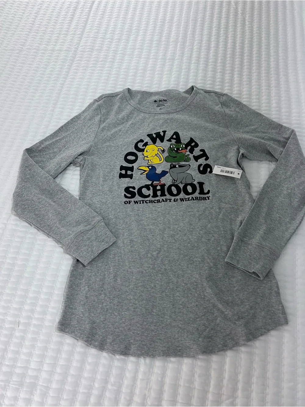 Grey Hogwarts School Pajama Set with Multi-Color House Mascots. Size M. NWT